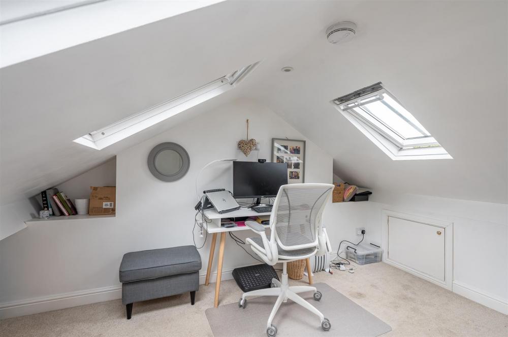 LOFT ROOM