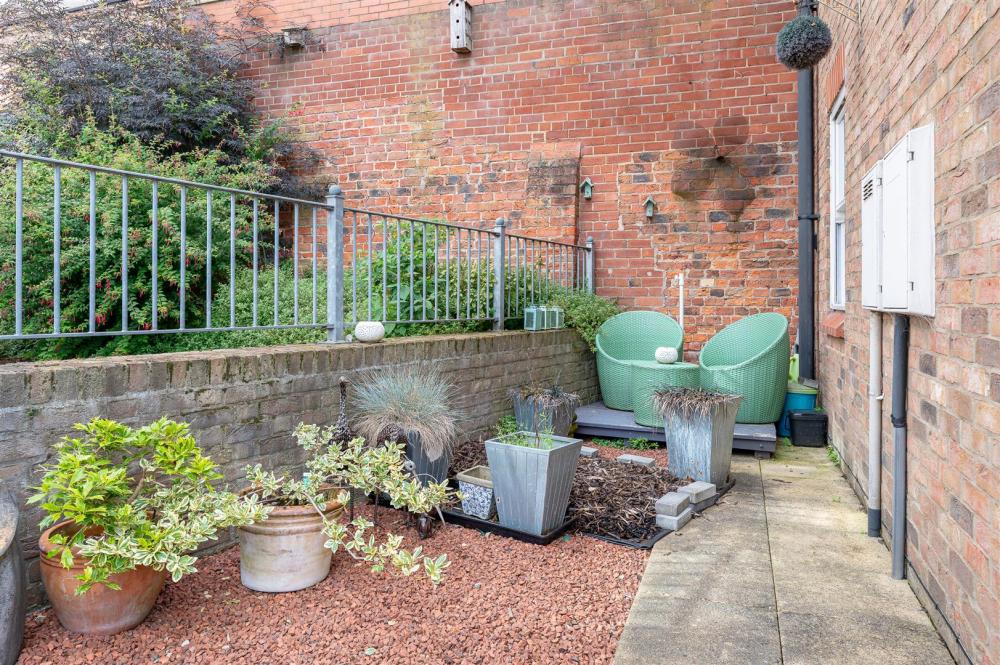 GARDEN