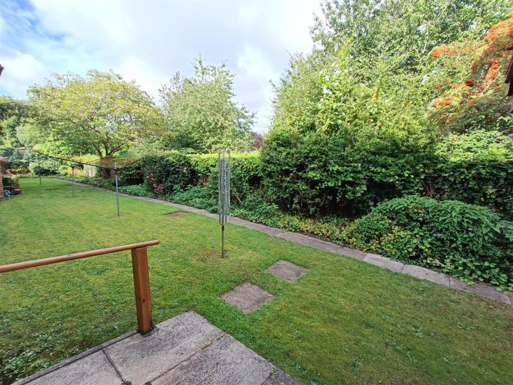 COMMUNAL GARDEN