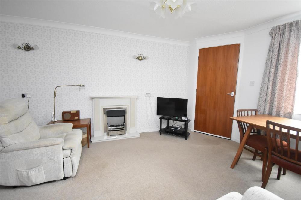 LIVING DINING ROOM