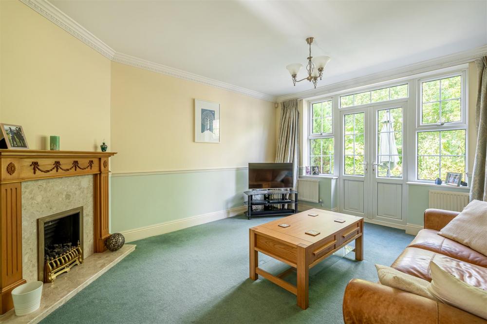 SITTING ROOM
