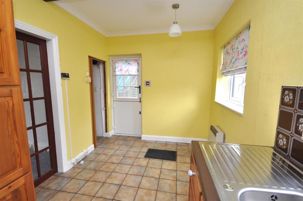 KITCHEN DINING
