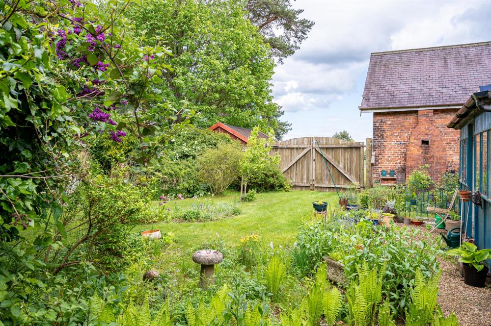 Garden/Rear Access
