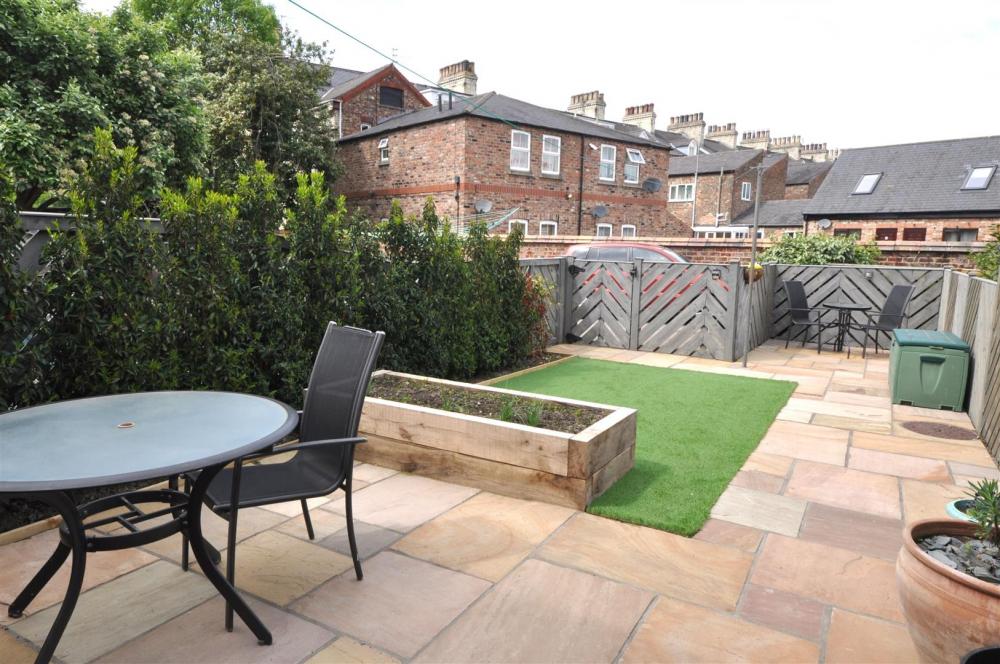 GARDEN