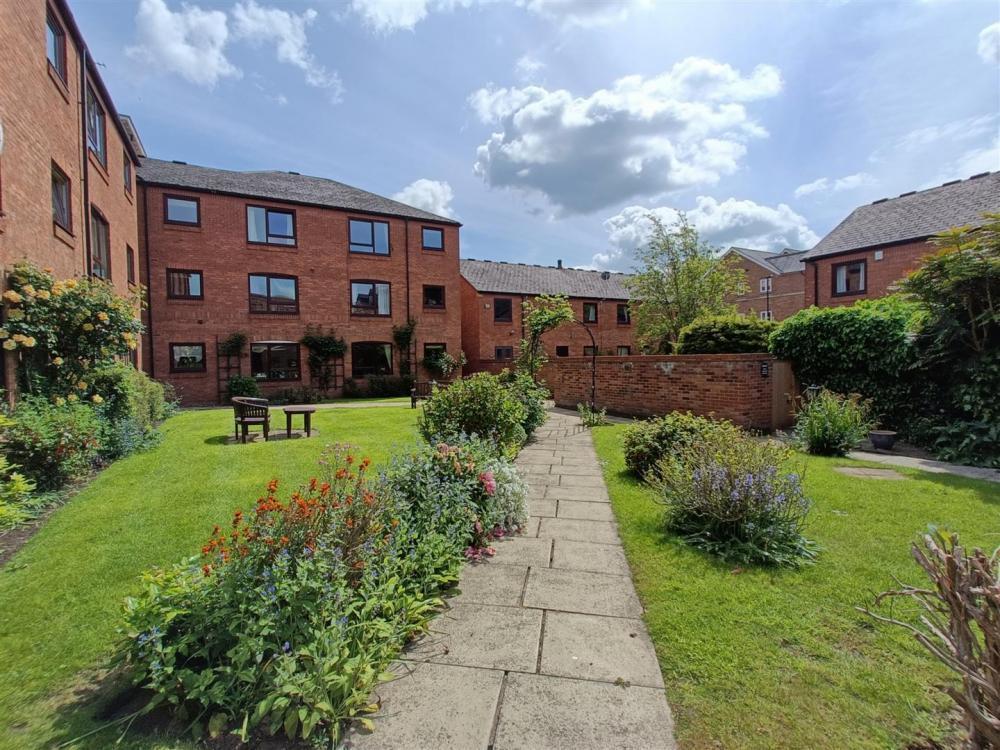 COMMUNAL GARDENS