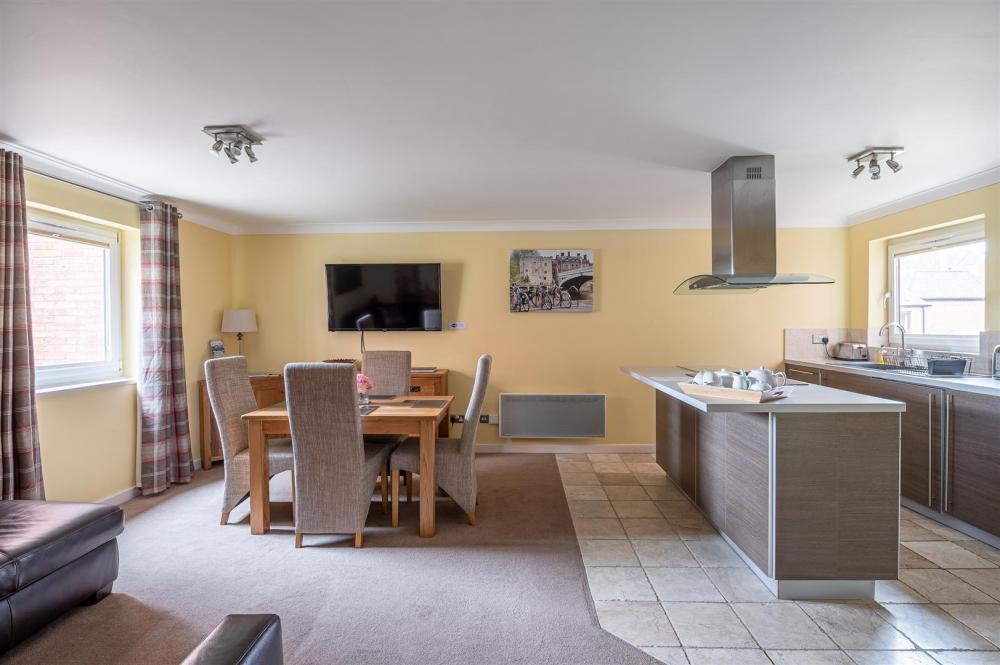 OPEN PLAN LIVING