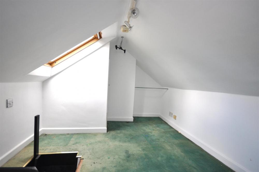LOFT ROOM