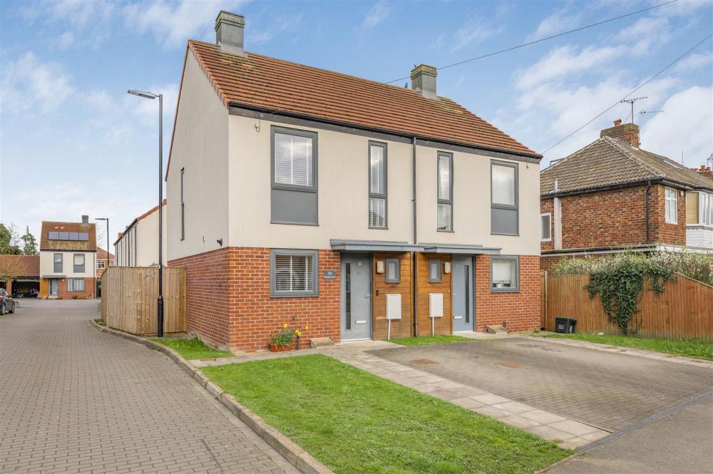 Burnholme Drive Heworth York Yo31 0ll Estate Agent York