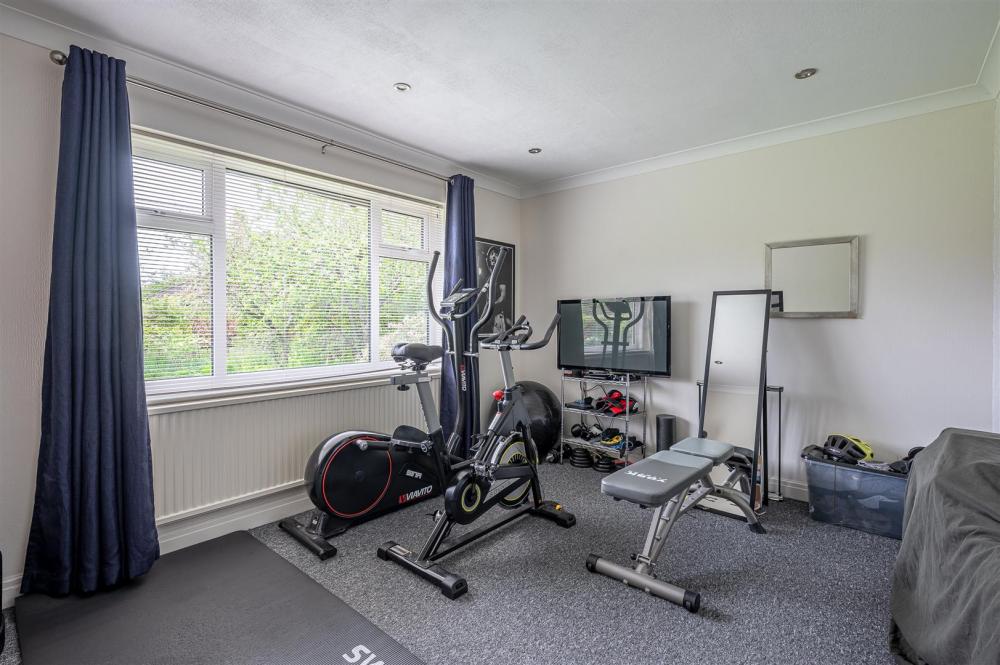 GYM/BEDROOM