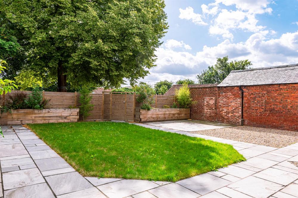 GARDEN