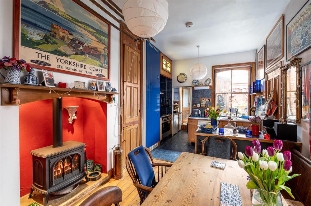 KITCHEN DINING