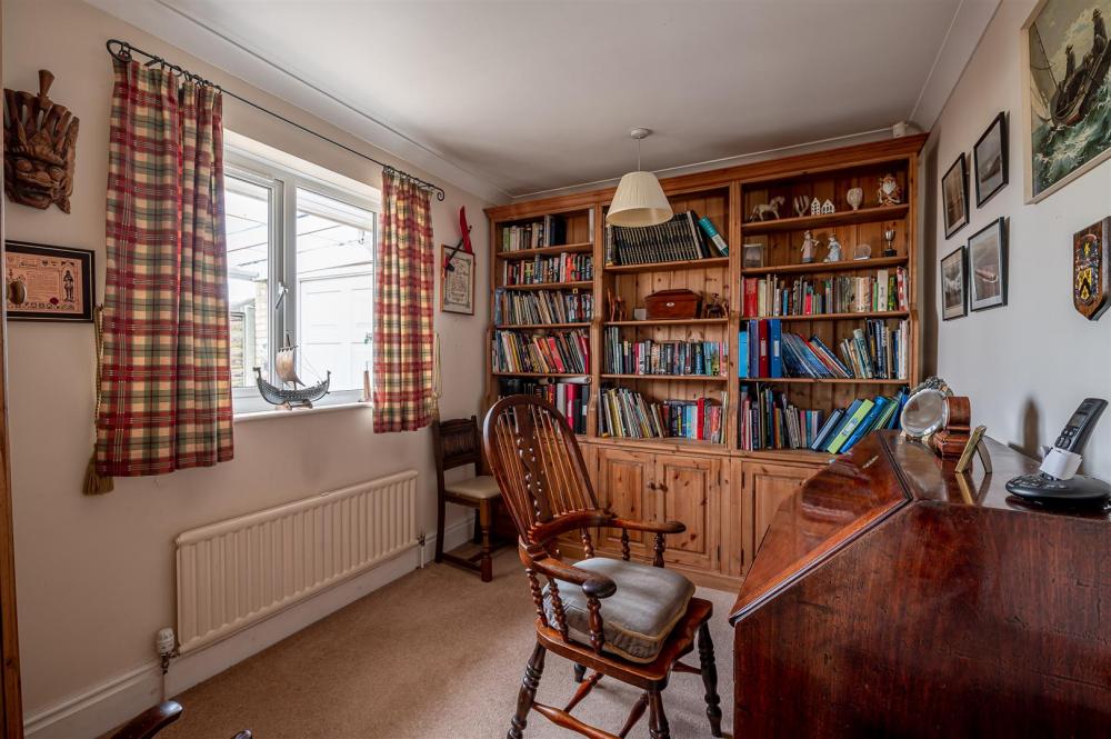 Office / Bedroom 4
