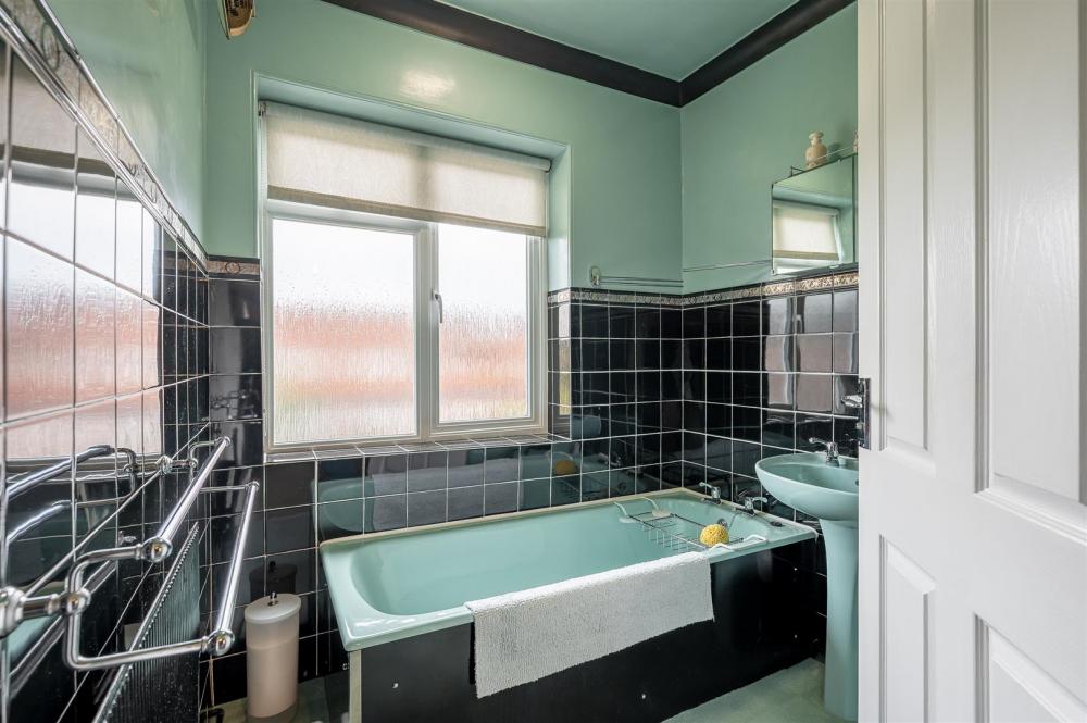 HOUSE BATHROOM