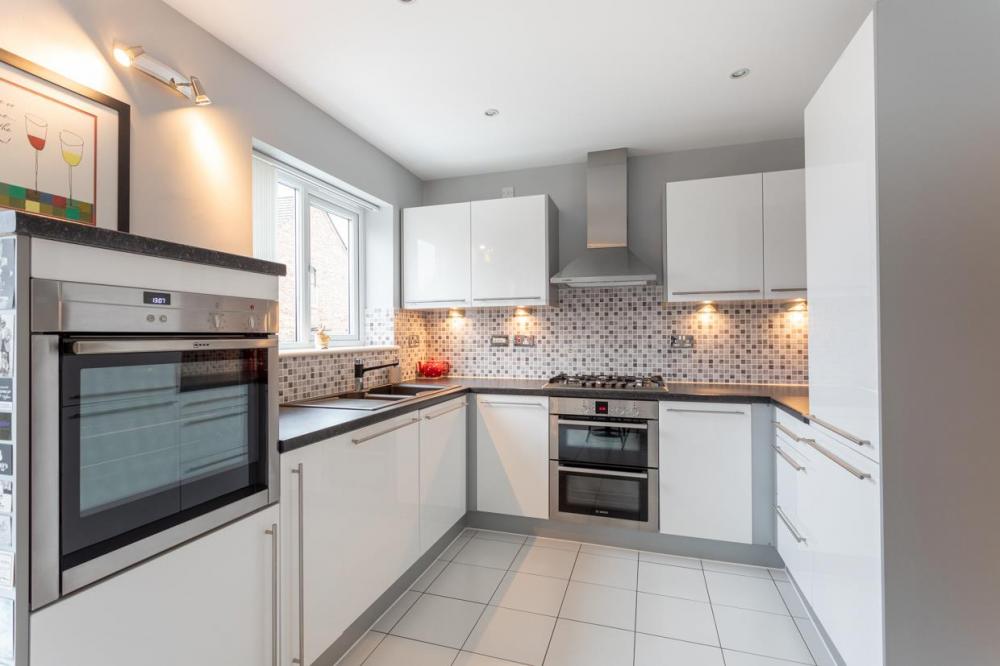 KITCHEN DINING