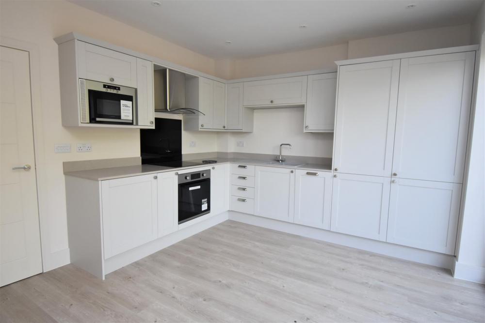 KITCHEN DINING