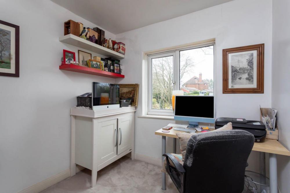 BEDROOM/OFFICE