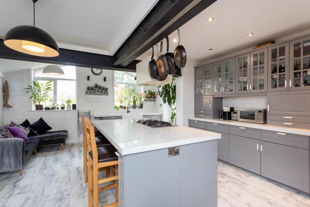 KITCHEN DINING