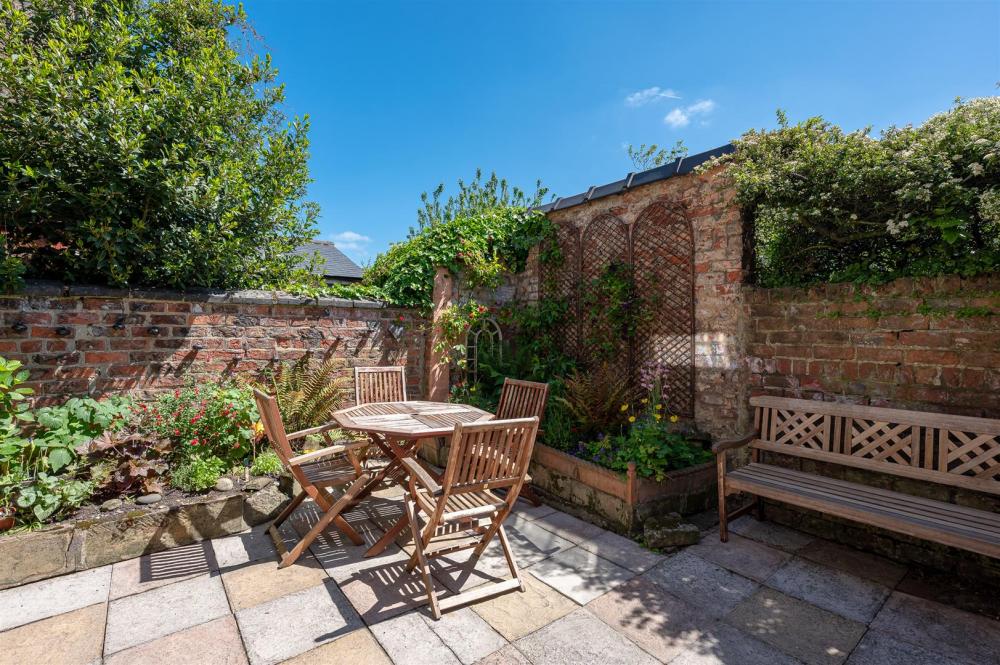 GARDEN