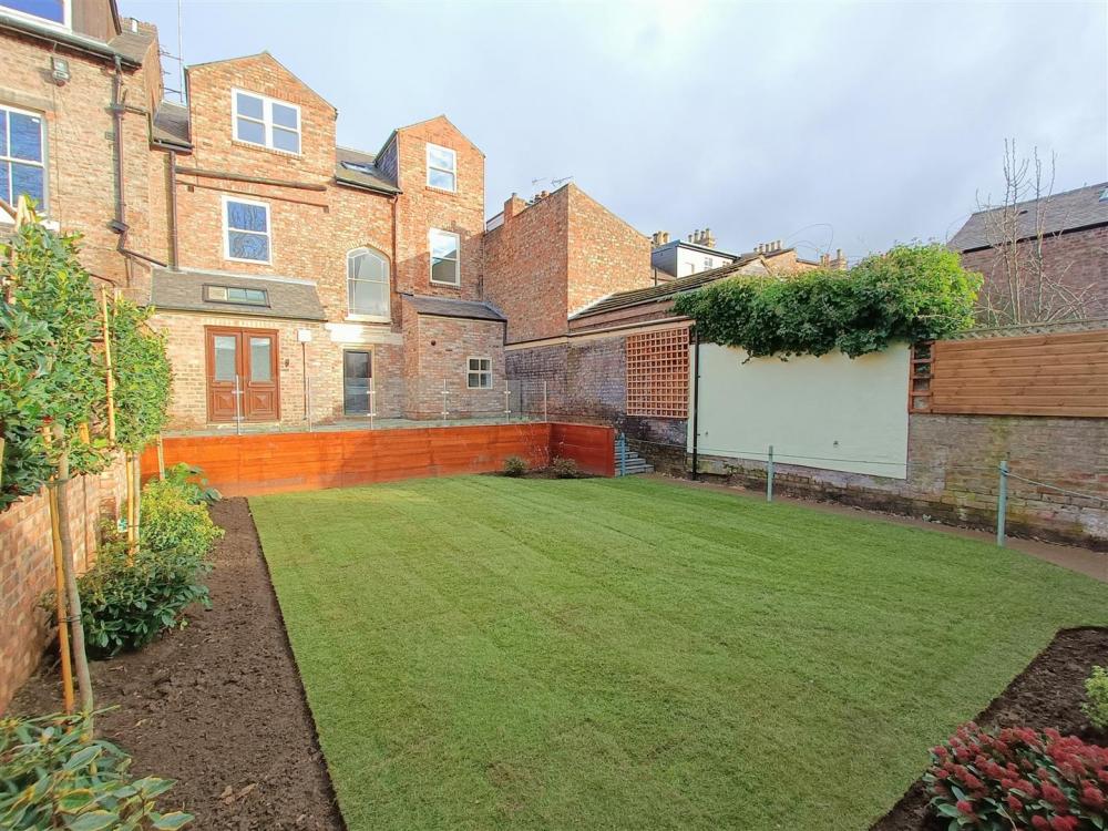 GARDEN