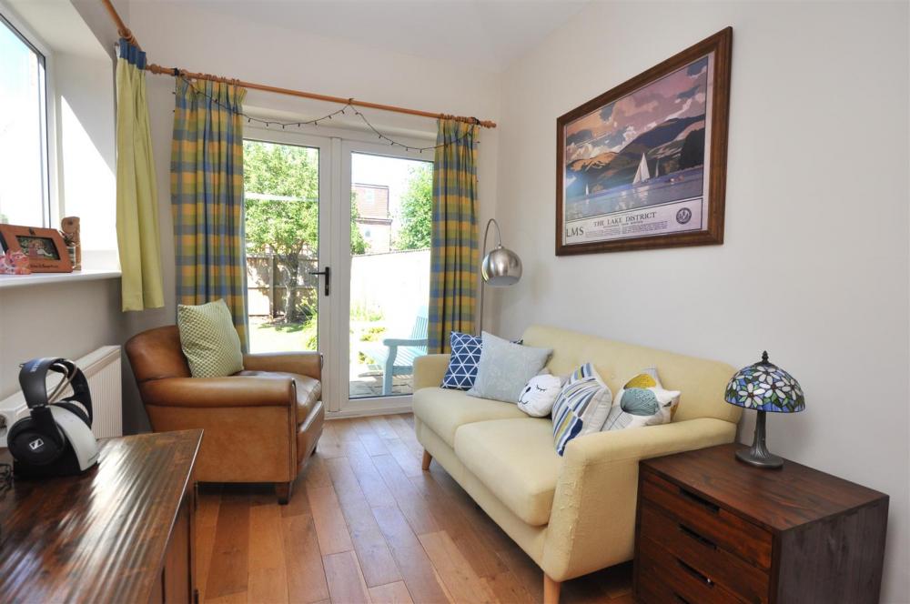 SITTING ROOM