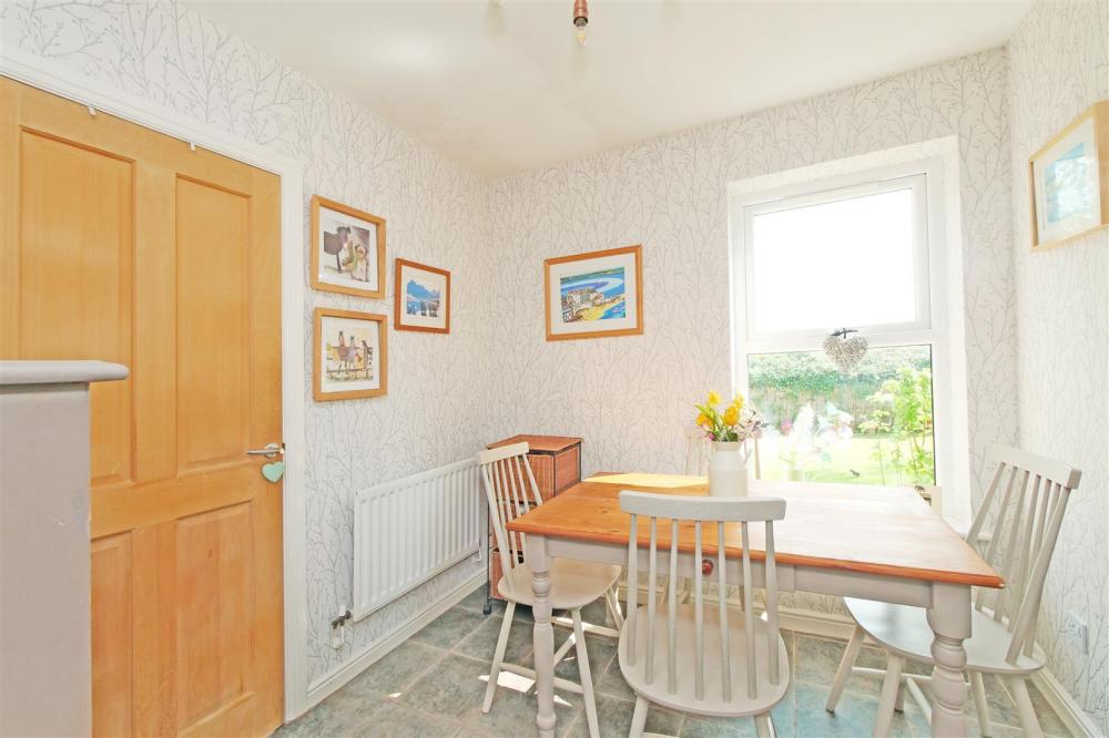 BREAKFAST ROOM