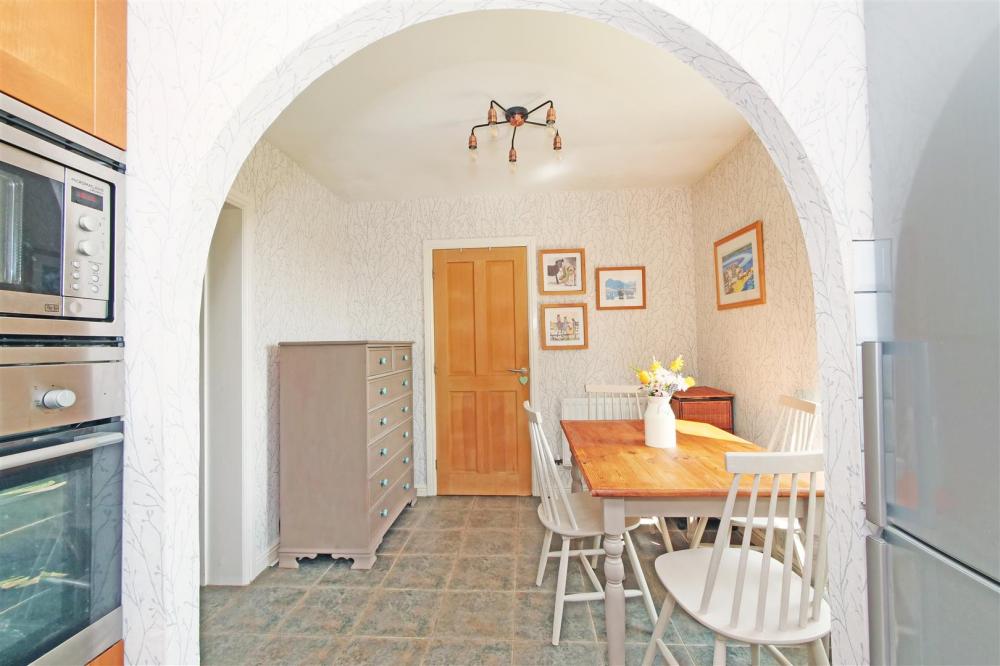 BREAKFAST ROOM