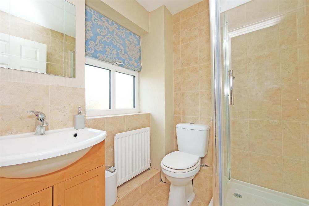 EN SUITE