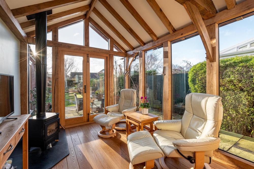 GARDEN ROOM