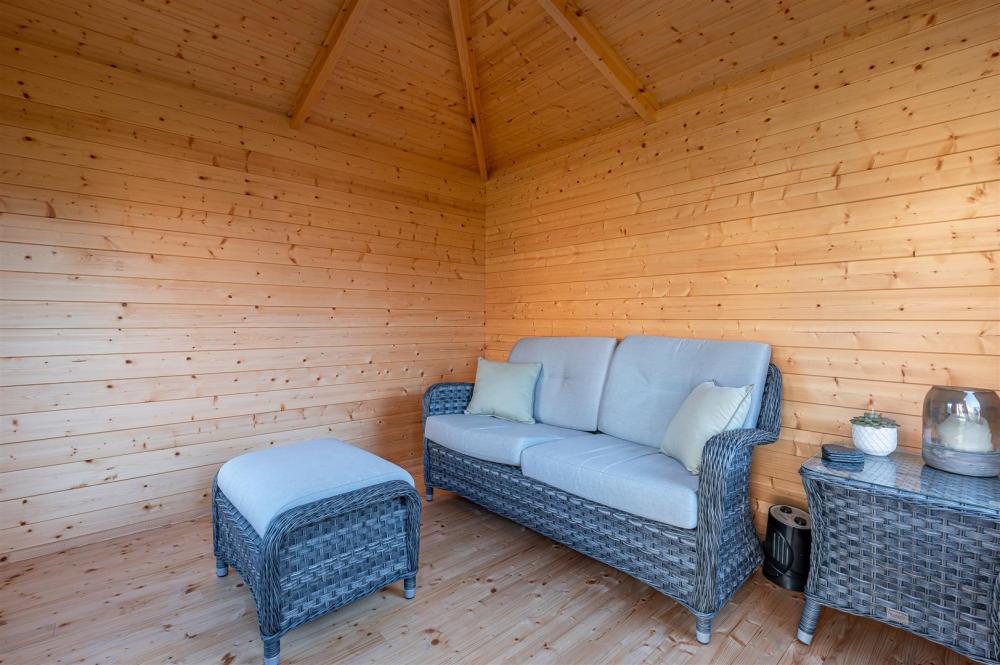 SUMMER HOUSE