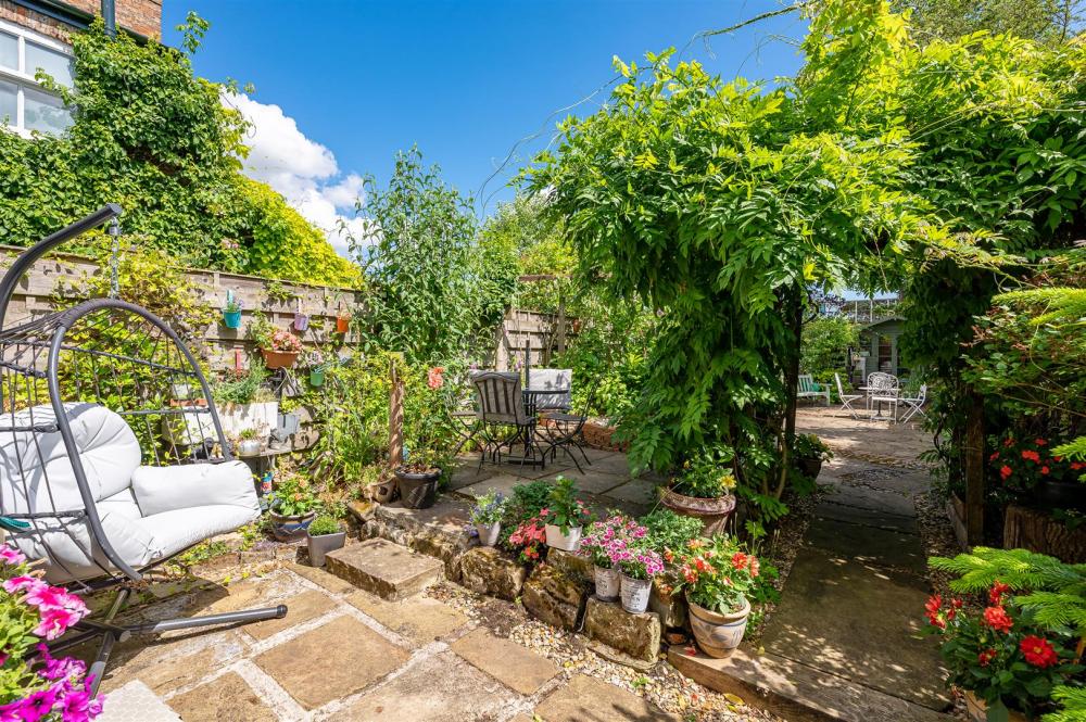 GARDEN