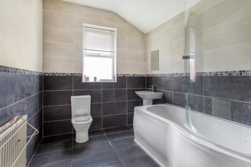 HOUSE BATHROOM