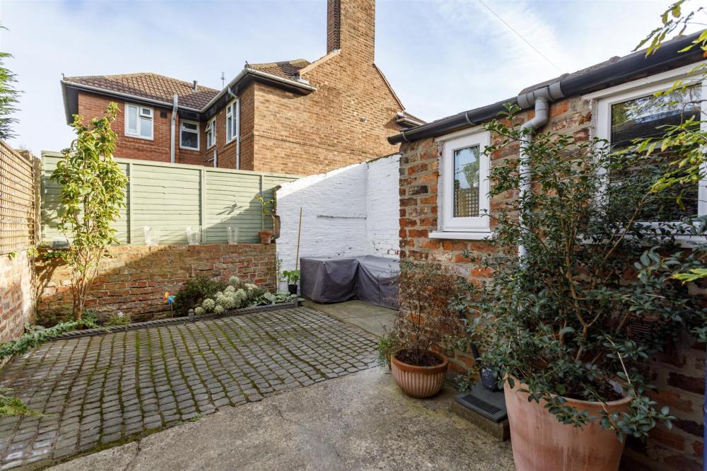 Cromer Street York Yo30 6dl Estate Agent York