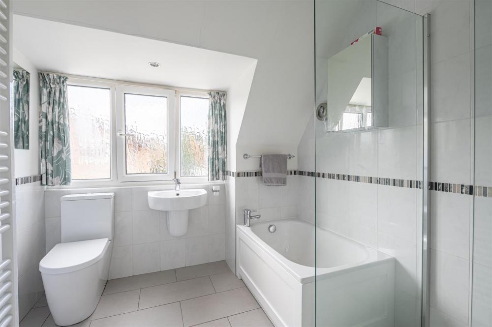 HOUSE BATHROOM