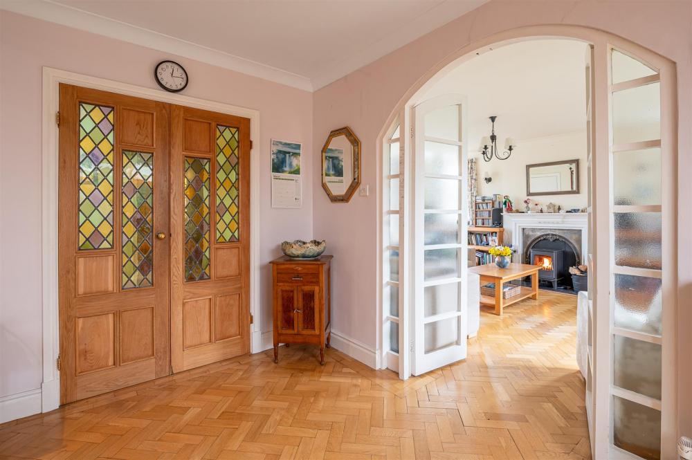 RECEPTION ROOM