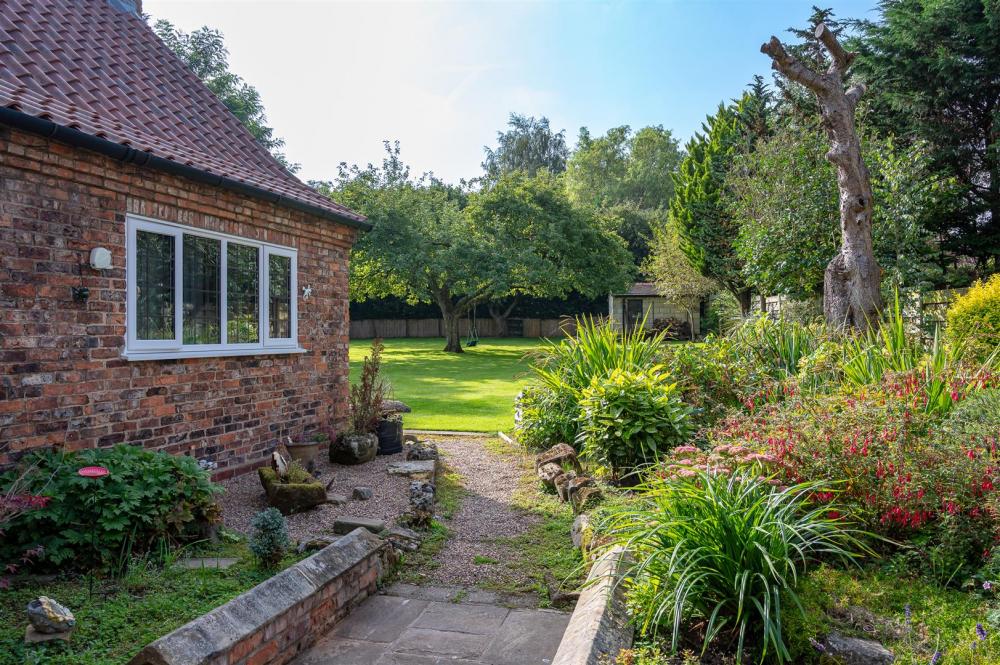 GARDEN
