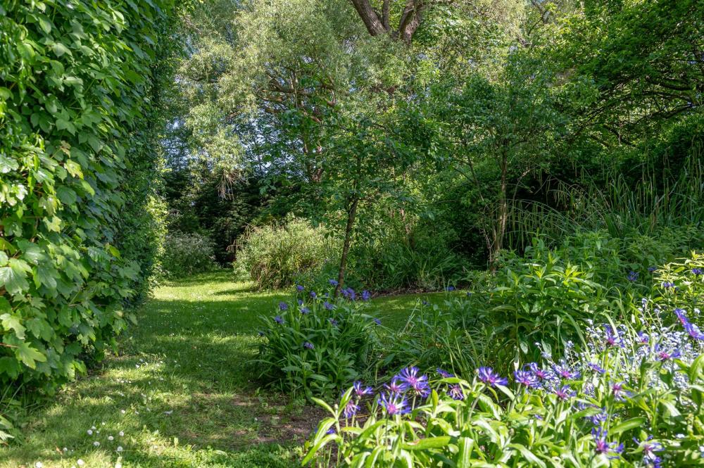 GARDEN