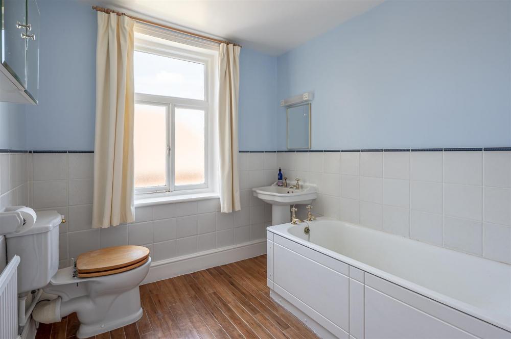 HOUSE BATHROOM
