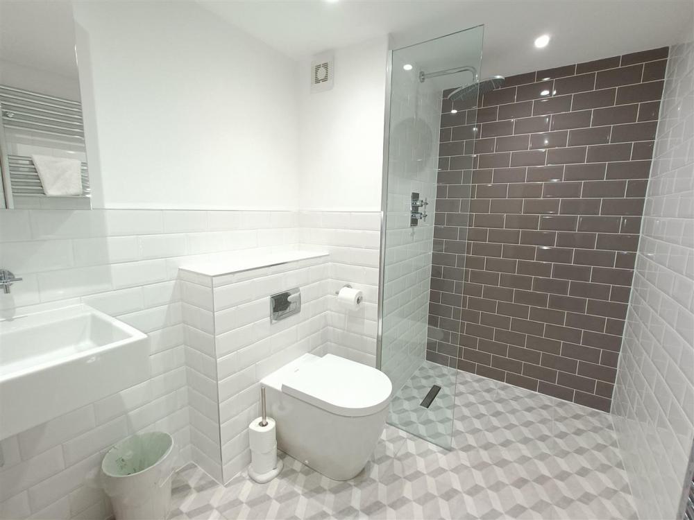 HOUSE BATHROOM