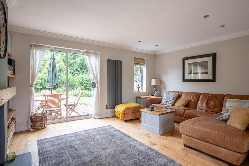 LIVING DINING ROOM