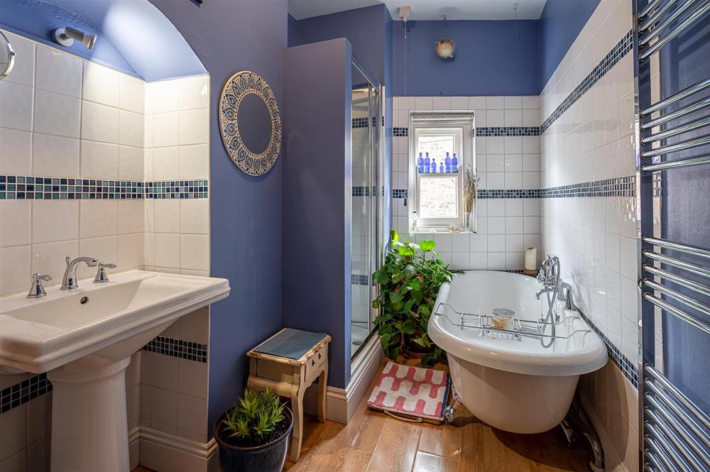 HOUSE BATHROOM