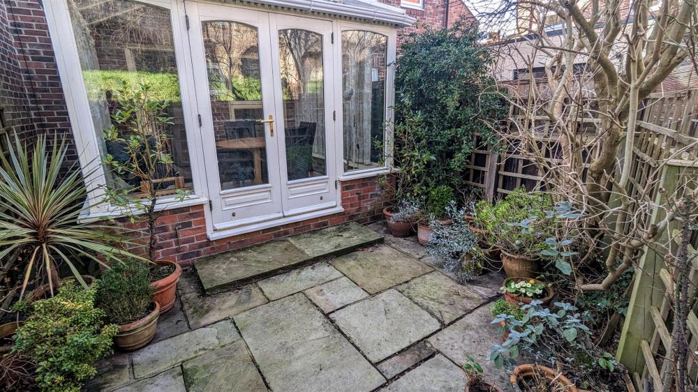 COURTYARD GARDEN