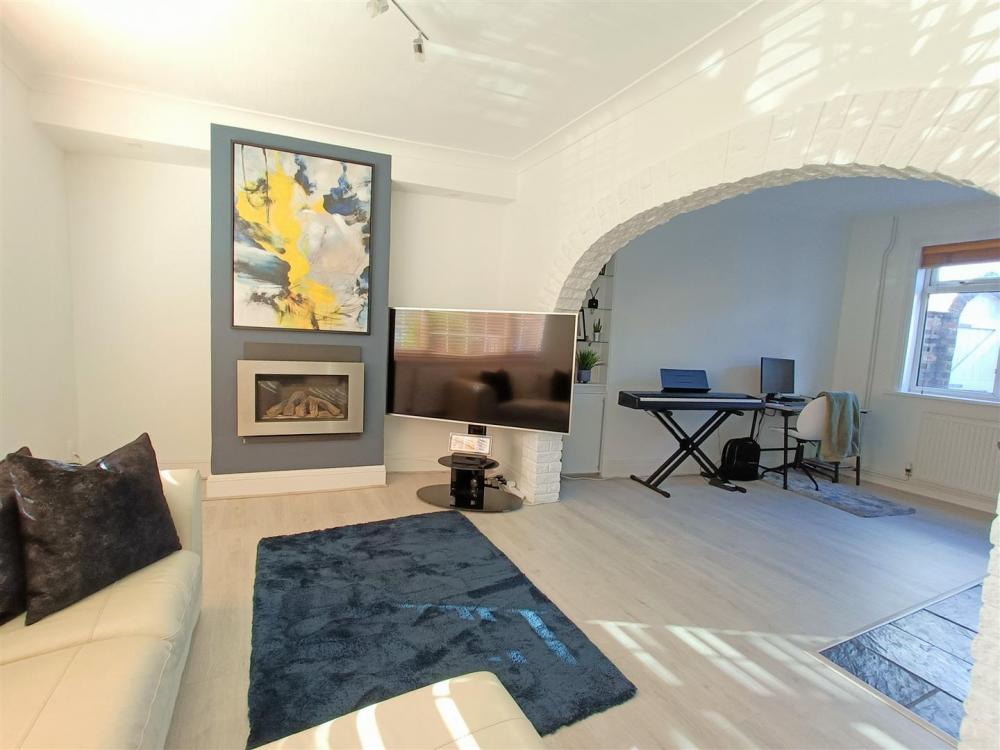 OPEN PLAN LIVING