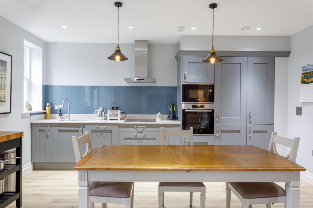 KITCHEN DINING