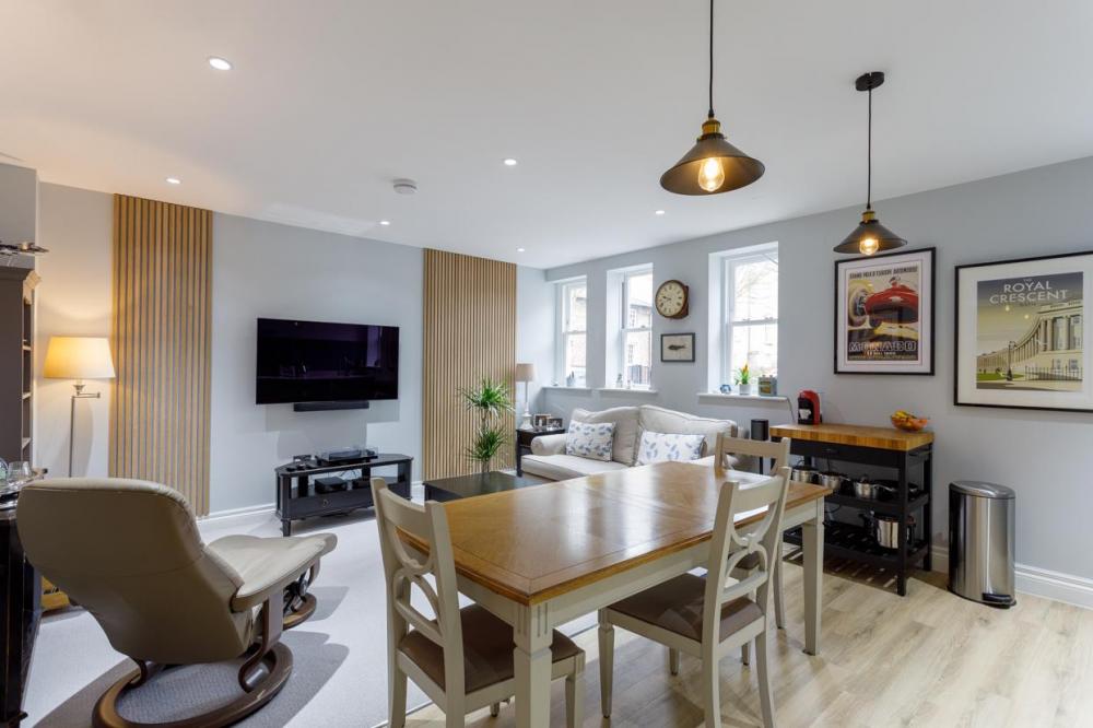 OPEN PLAN LIVING