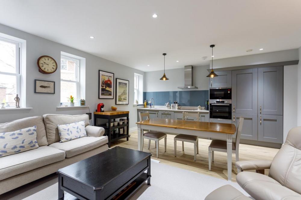OPEN PLAN LIVING