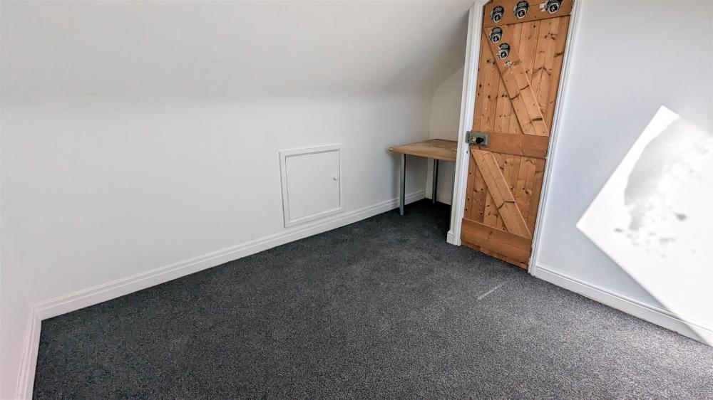 LOFT ROOM