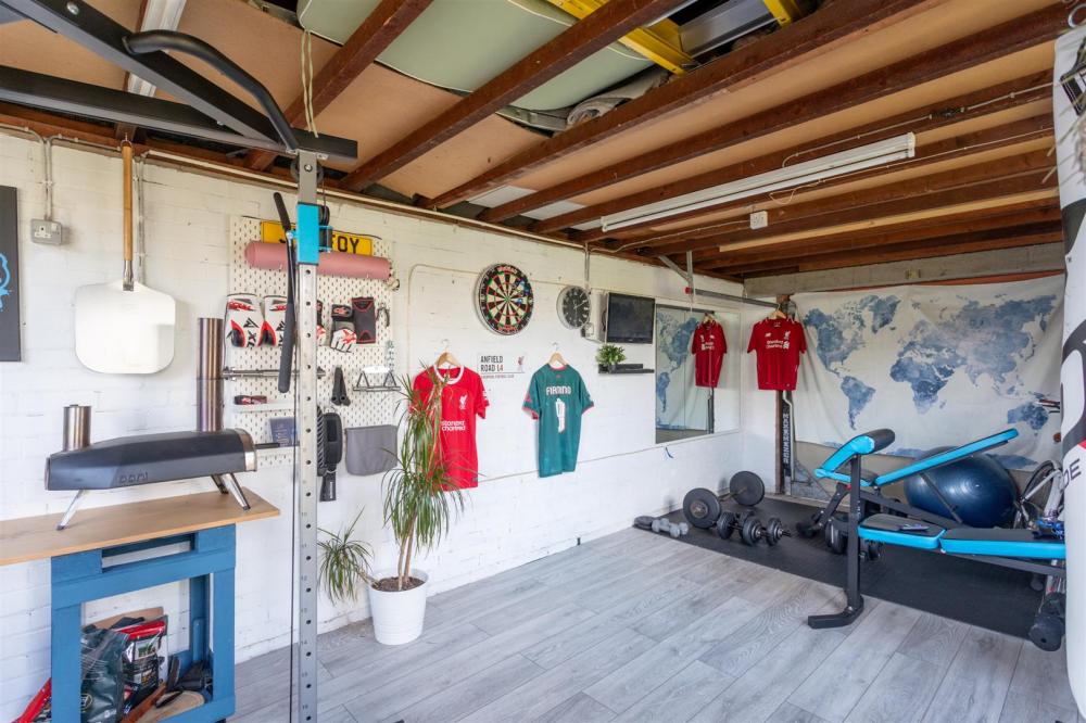 GARAGE