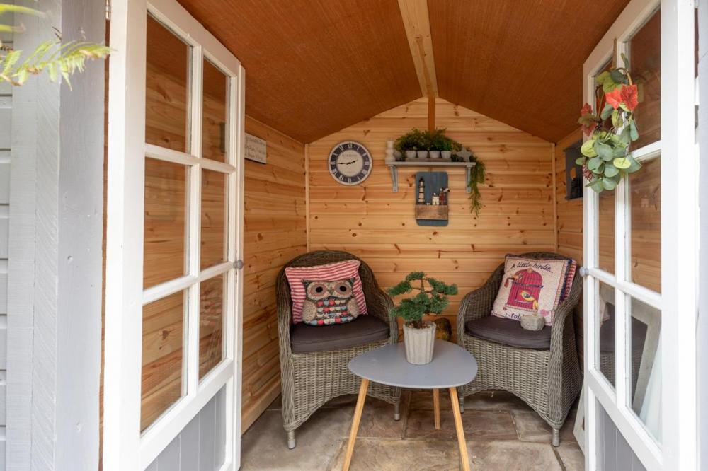 SUMMER HOUSE