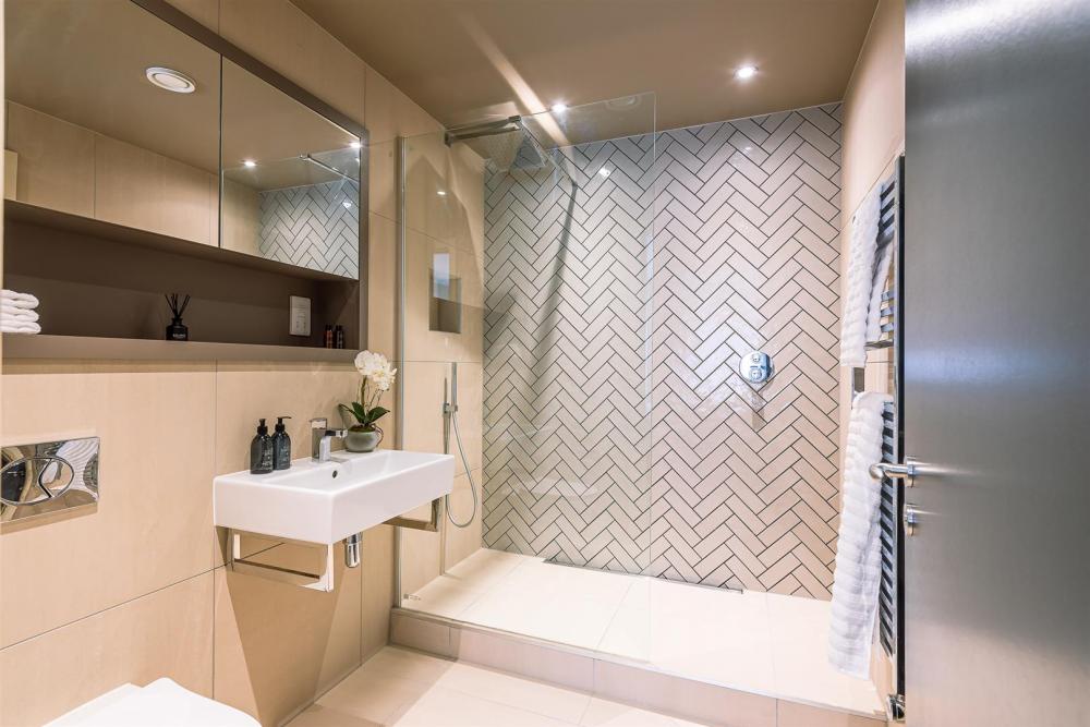 Jack And Jill Shower Room