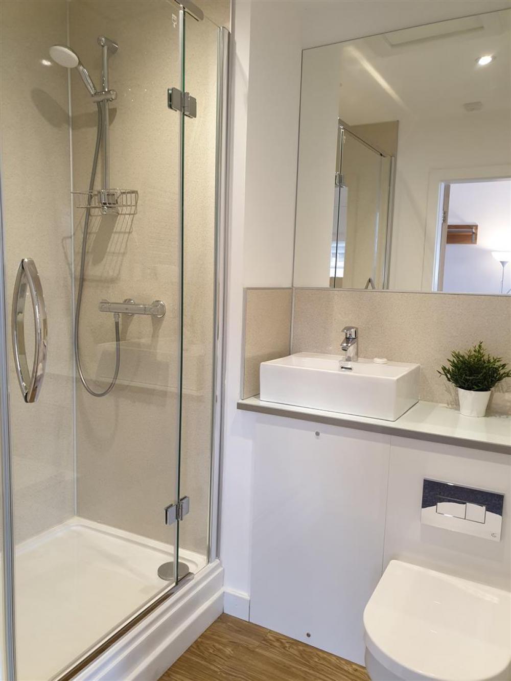 SHOWER ROOM